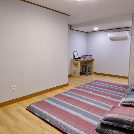 Guma Modern Hanokstay Daegu Eksteriør billede